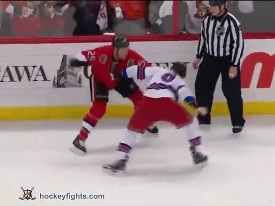 Hockey : Brandon Prust Vs. Chris Neil