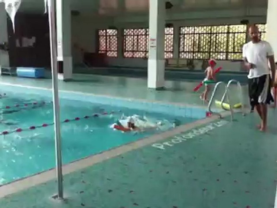 Armel swimming