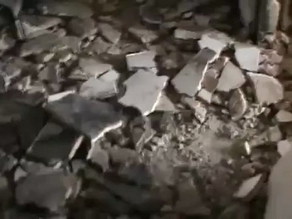 فري برس ريف حلب الاتارب اثار الدمارنتيجة القصف العشوائي على المدينة 1 5 2012 Aleppo