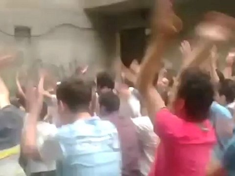 فري برس دمشق مظاهرة حي الميدان الدمشقي بمشاركة احرار مدينة الكسوة نصرة للمدن المنكوبة 1 5 2012 Damascus