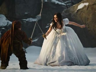 Mirror Mirror (2012) FULL HD 4/10