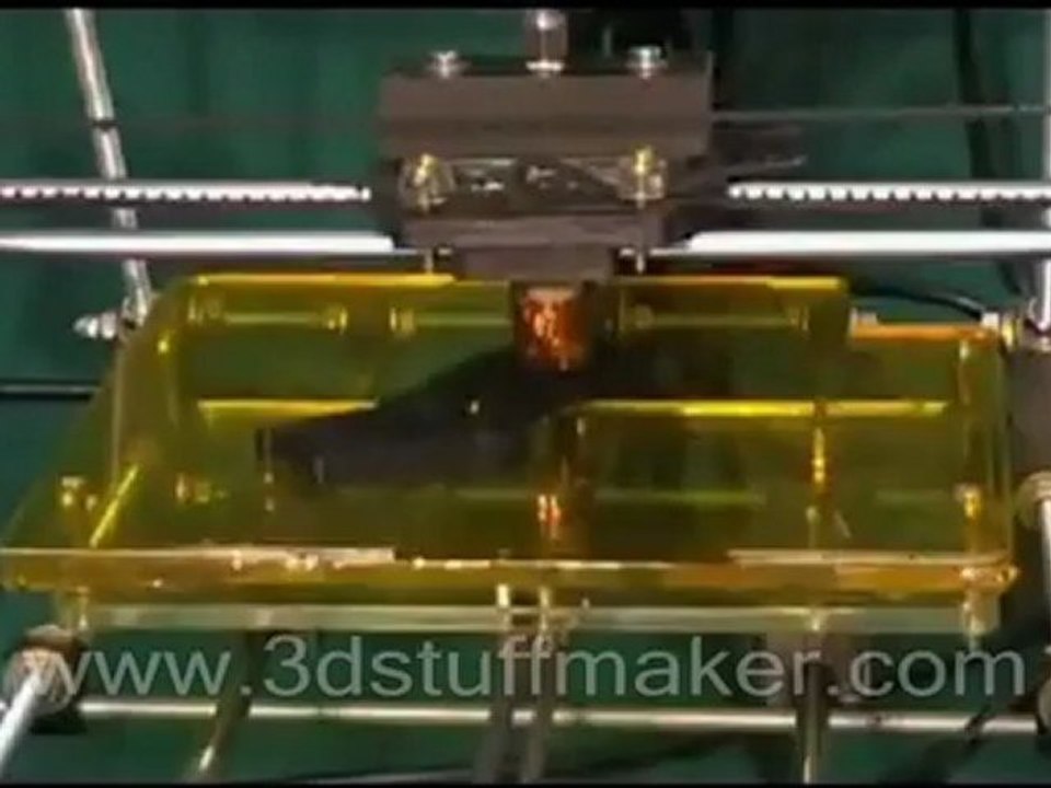 3d printer making pilers  by 3Dstuffmaker