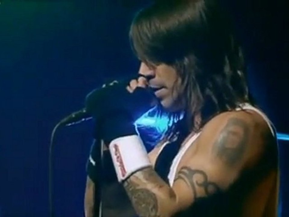 RED HOT CHILI PEPPERS - Don't forget me (live at La Cigale)