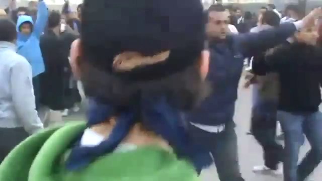 Libia - I ribelli catturano un mercenario a Bengasi