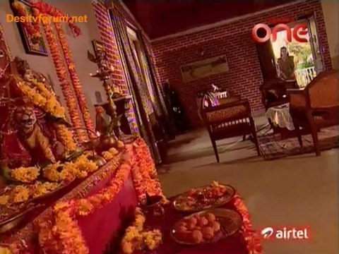 Haunted Nights - 25th April 2012 Video Watch Online pt1