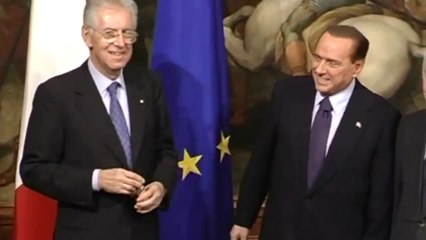 Roma - Berlusconi lascia a Monti suonando il campanello
