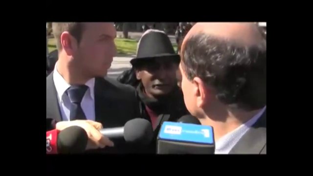 Palermo - Bersani risponde a un immigrato (27.02.12)