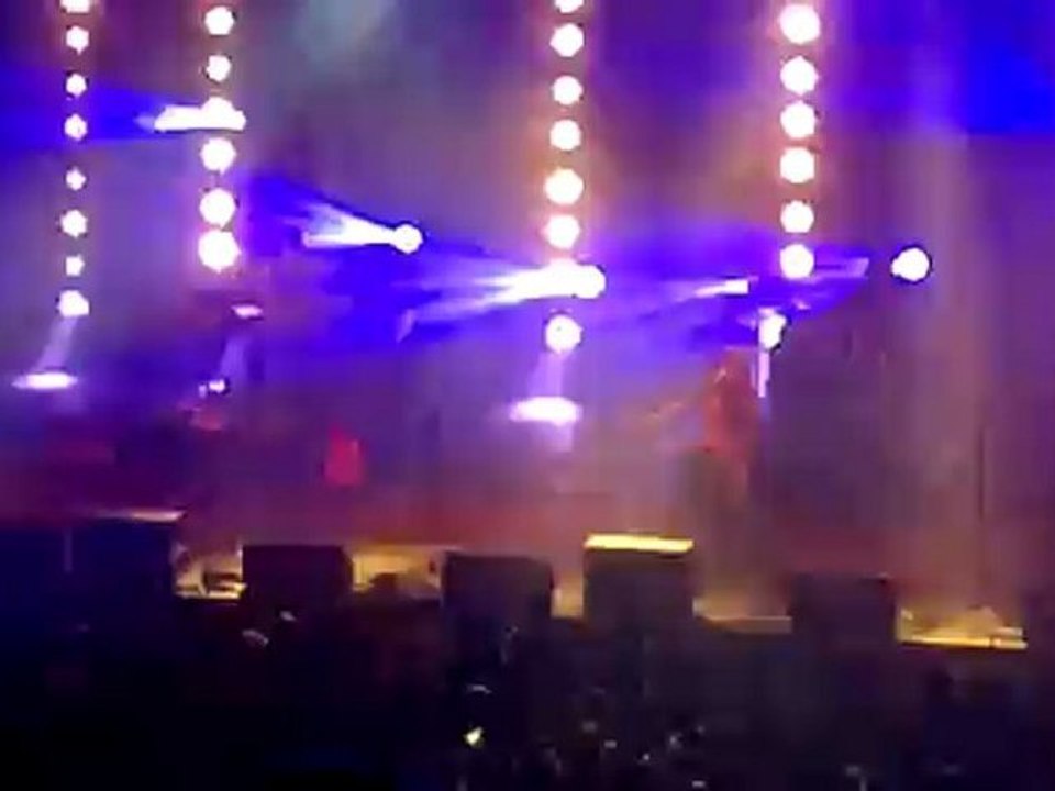 Nneka - heartbeat (live paradis arificiel) 2012