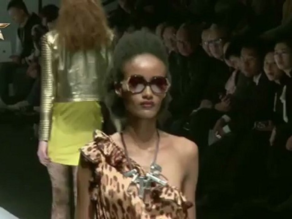 Fashion Week Simon Wang Shanghai Spring 2012
