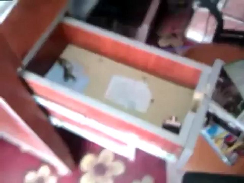 فري برس ريف دمشق دوما كسر و سرقة احد مقاهي النت في حي الحميرة في مدينة دوما 25 4 2012 Damascus