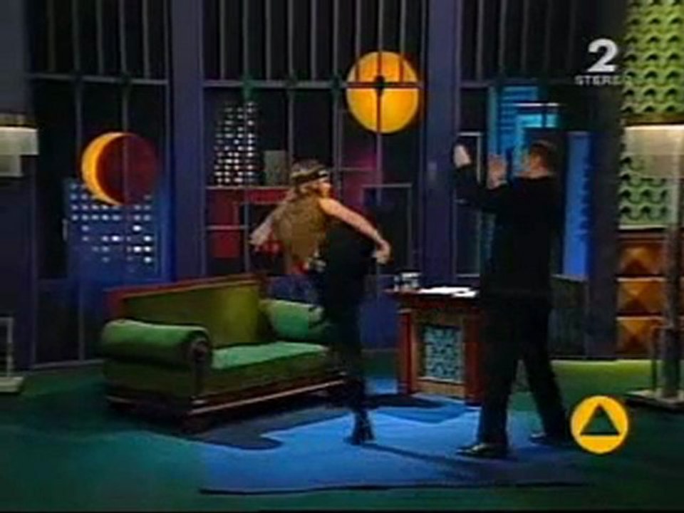 Alicja Bachleda Curuś _ démonstration de coups de pied