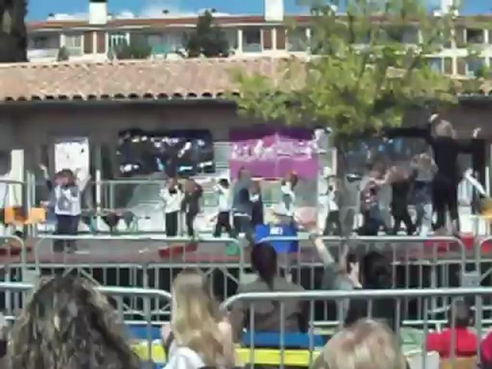 Fête du printemps à l'école de Shana