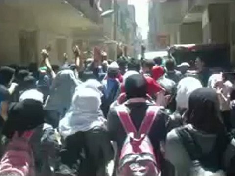 فري برس ريف دمشق مظاهرة لطلبة الجولان المباع في السيدة زينب 25 4 2012ج2 Damascus