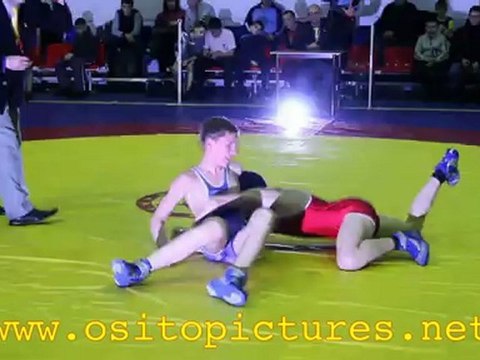 Superiority of the Volga Federal District. Samara, Russia, 03.12.2011. Wrestling - 2011 ositopictures.net [09] ositopictures.com
