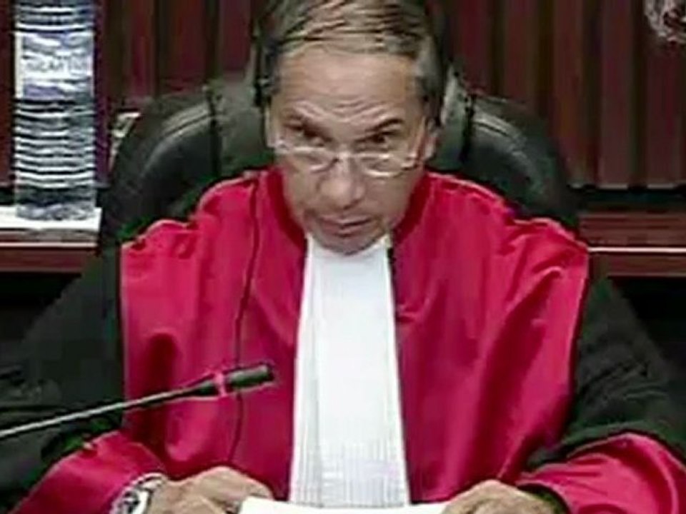 Charles Taylor schuldig: Kriegsverbrechen für Blutdiamanten