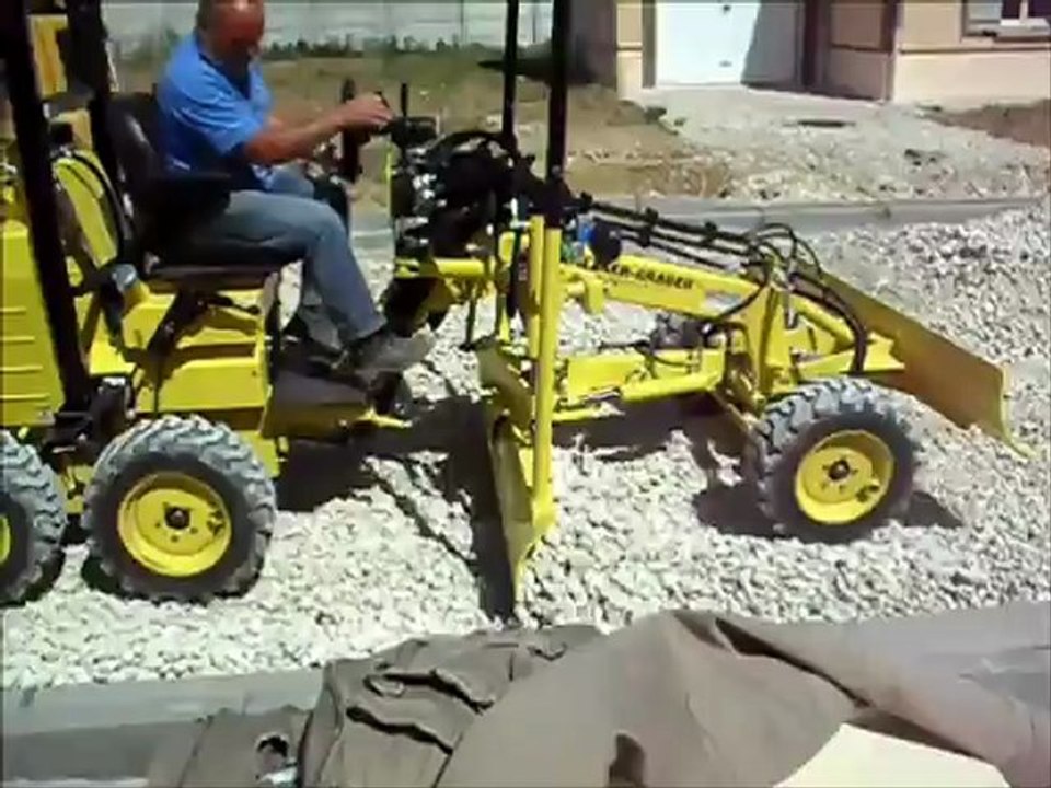 Laser-Grader Demonstration 89