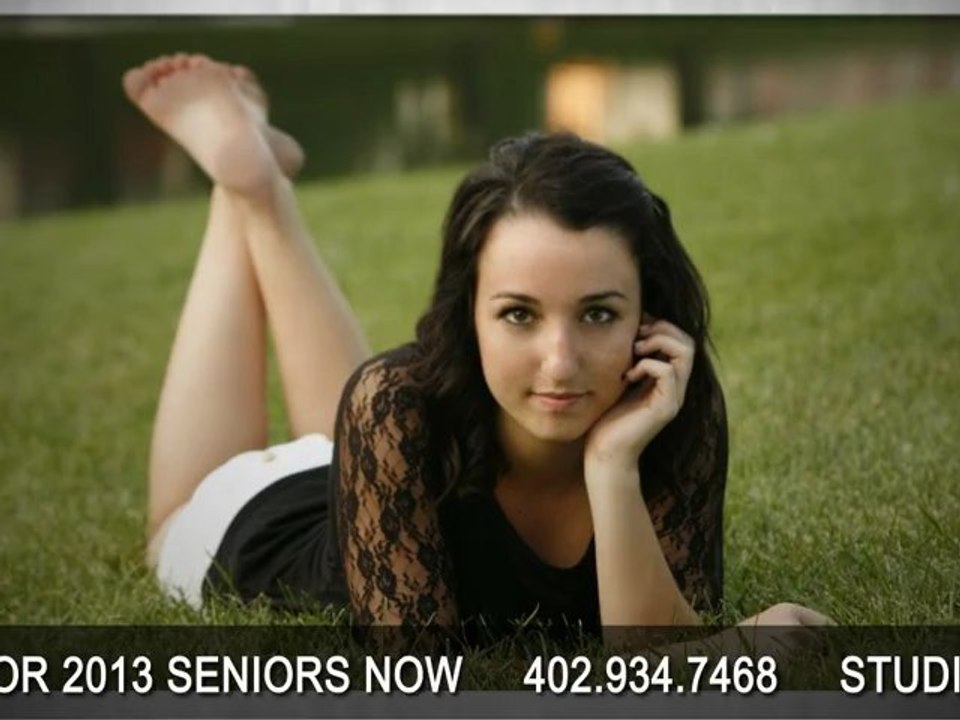 Omaha NE Photographer Captures Timeless Senior Photographs