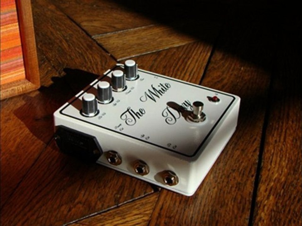 The White Doxy (Deacy style amp) - Good Old Fashioned Lover Boy - Mic'd recording