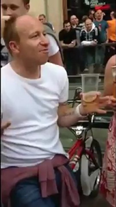 Ο αδερφός του Τέρι λιώμα στη Βαρκελώνη!!