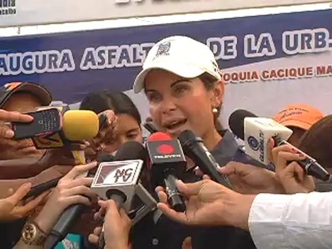 DECLARACIONES ALCALDESA DE MARACAIBO INAUGURÓ REASFALTADO DE LA URBANIZACIÓN TERRAZAS DEL LAGO