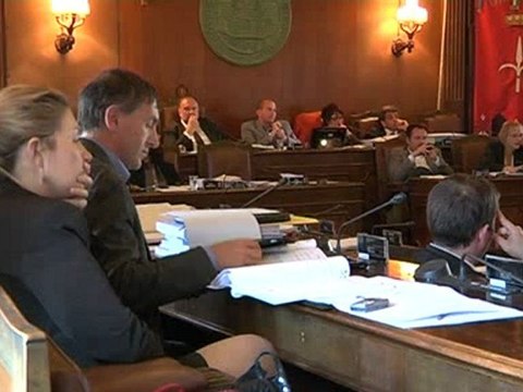 ok al bilancio comunale