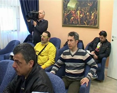 RAPINA ALLA BANCA: DUE ARRESTI MATERA 26-4-2012