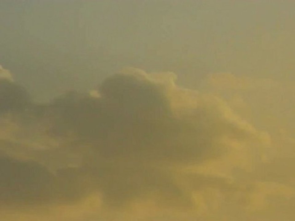 فري برس غوطة دمشق الشرقية انفجارت و اطلاق رصاص كثيف 26 04 2012 جـ2 Damascus