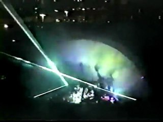 Pink Floyd- Sorrow "Live" Yankee Stadium 94 (Rare Footage)