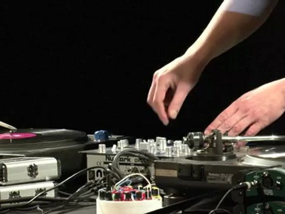 3/3 Une histoire des musiques électroniques Total RTT 07.02.2012