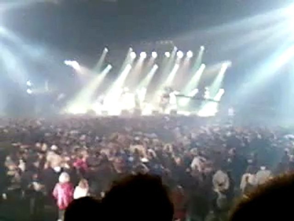 (00)Revolver get around town