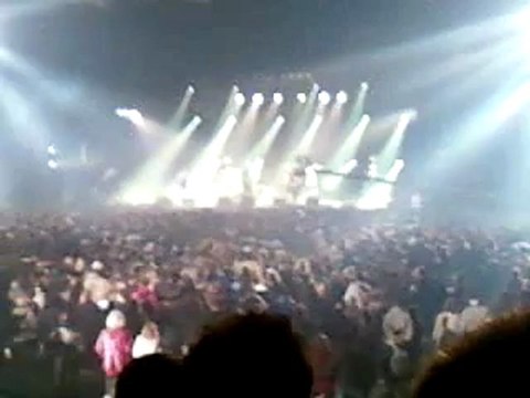 (00)Revolver get around town