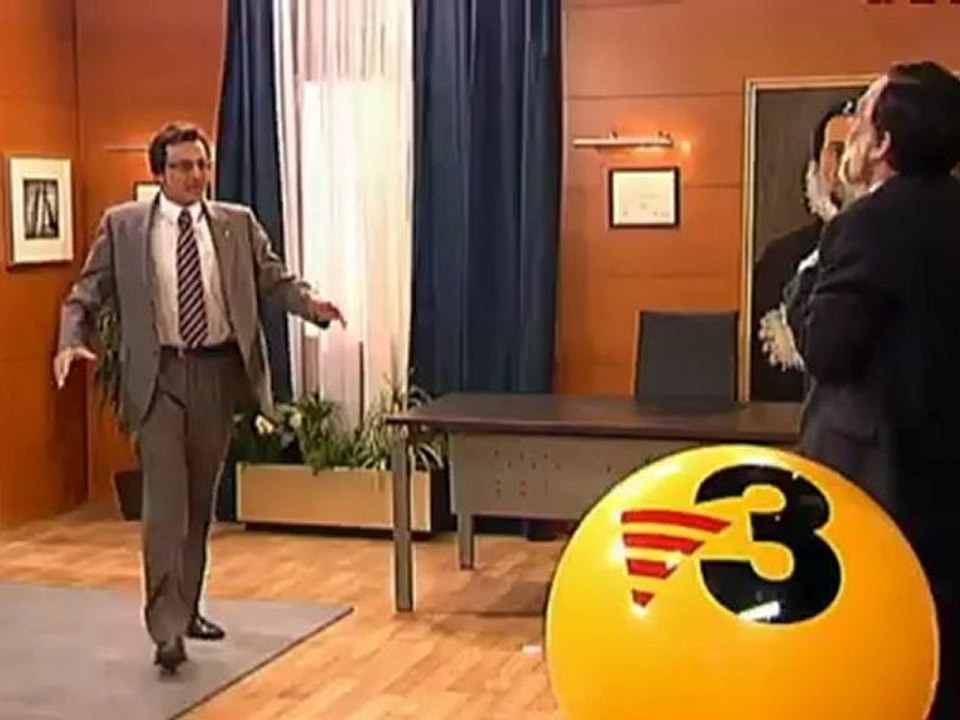 TV3 - Polònia - Rajoy i Mas es barallen per TV3