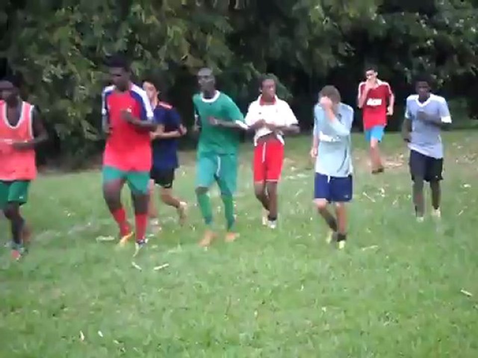 25.04.2012.entrainement.u17.usl.montjoly.SAM_6144