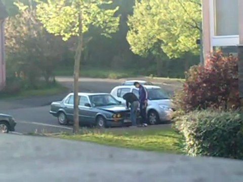 BMW M3 E30 trifouillée par des racailles