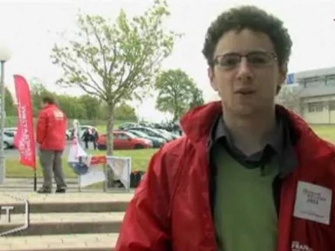 Les jeunes militants vendéens mobilisés pour le 2nd tour des élections présidentielles - TV Vendée - Vendredi 27 avril 2012