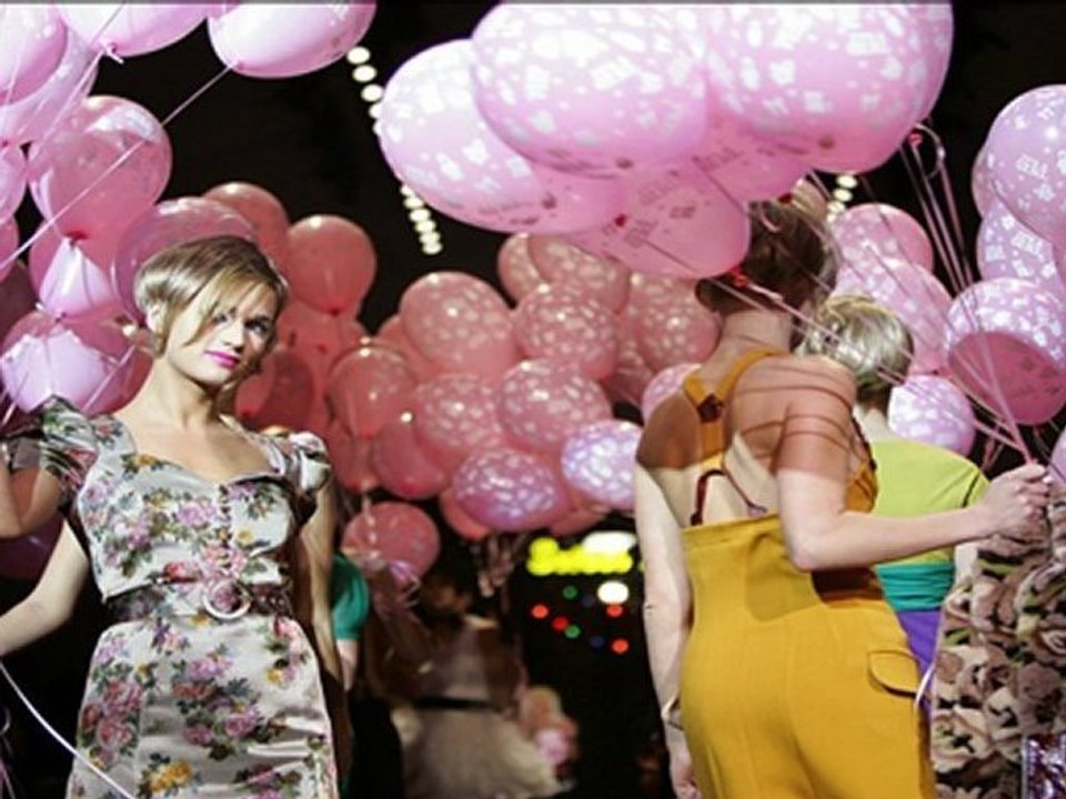 Betsey Johnson Bankruptcy: Stores Close, 350 Expected To Lose Jobs Following Chapter 11