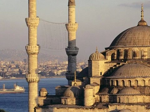 Ayse kayaoglu, Nervin Tan e Pervin Tan al 31 Istanbul Film Festival