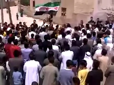 فري برس ادلب جمعة أتى أمرالله فلا تستعجلوه إدلب بابولين 27 4 2012 Idlib