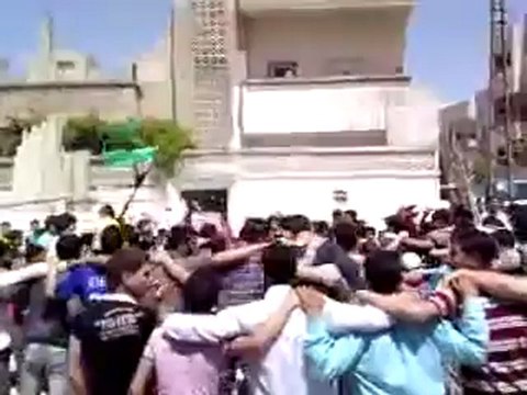فري برس حماه المحتلة مظاهرة مسجد الشيخ محمود الشقفة جمعه اتى نصر الله فلا تستعجلوه 27 4 2012 ج2 Hama