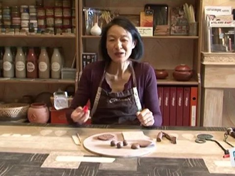 Sports Loisirs : Créer des bijoux en argile