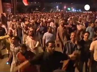 Egypt: Protests amid fears over Mubarak's old guard