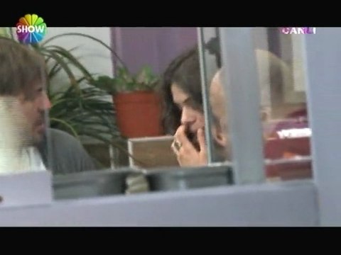 Engin Altan Düzyatan sevgilisine nasıl kızdı