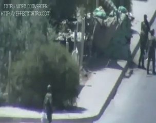 Video herunterladen: فري برس ريف دمشق مدينة الكسوة المحتلة تشديد وتعزيزات للجيش وعصابات الاسد 27 4 2012 Damascus