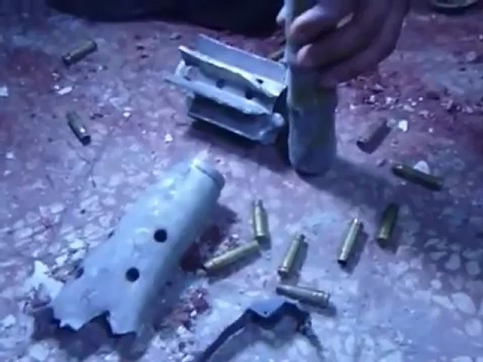 فري برس ريف دمشق عين ترما آثار القصف والدمار الذي خلفته عصابات الأسد 27 4 2012 Damascus