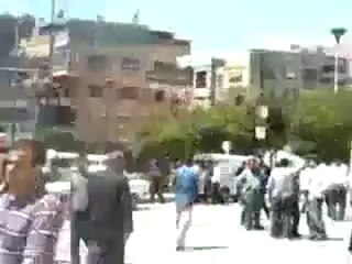 فري برس ريف دمشق حرستا عصابات الاسد تحاصر جامع الحسن 27 4 2012 Damascus