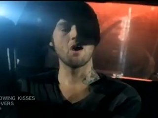 BLOWING KISSES EXLOVERS