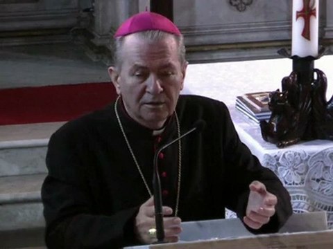 Întâlnirea tinerilor cu ÎPS Ioan Robu. A IV-a întrebare