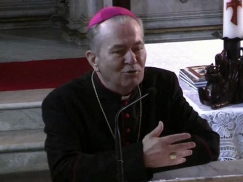 Întâlnirea tinerilor cu ÎPS Ioan Robu. A V-a întrebare