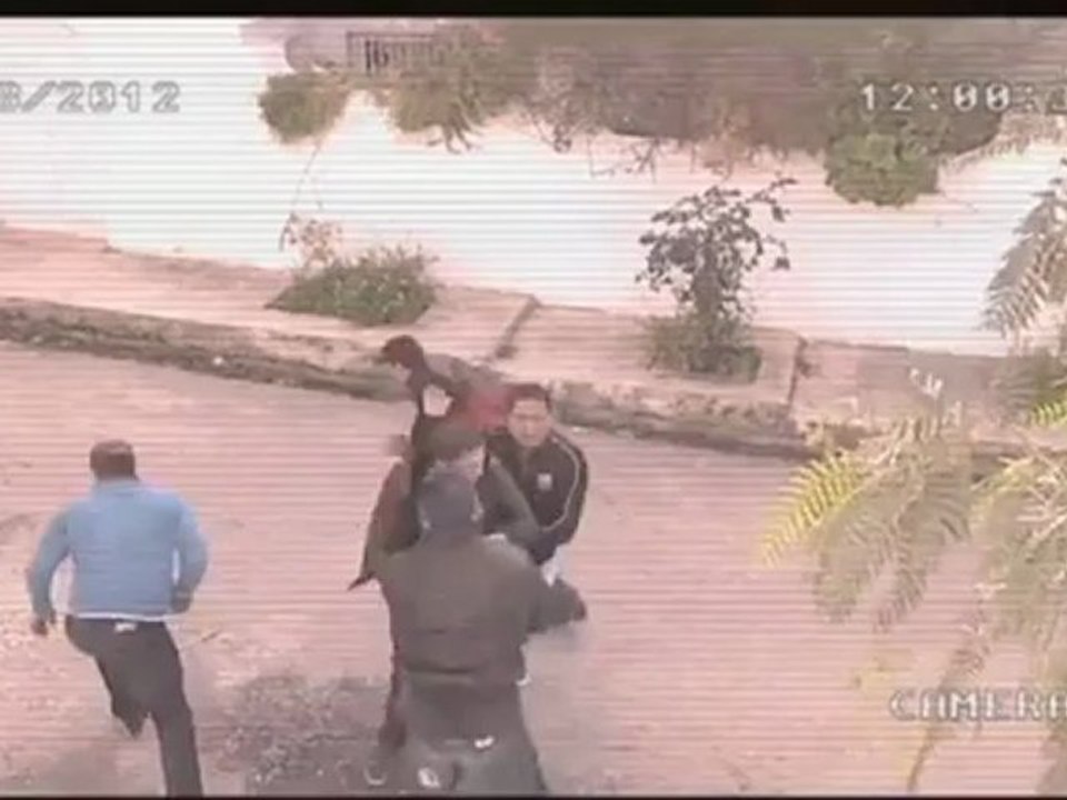 Protec: كاميرا مراقبة تحوّل عرك حوم إلى بوس و تعنيق