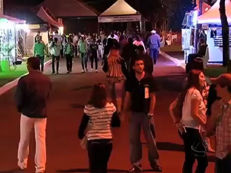 FAEL PARTICIPA  DA ABERTURA DA FEIRA DA LINGUIÇA EM  MARACAJU